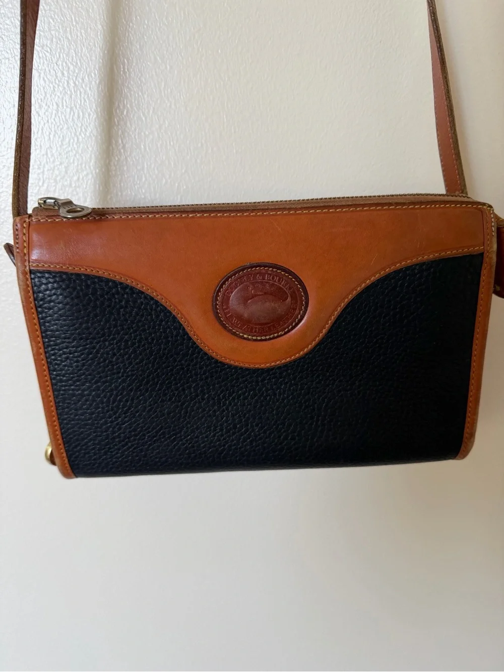 DOONEY & BOURKE Vintage Pebbled All-Weather Black & Brown Crossbody Insert Card